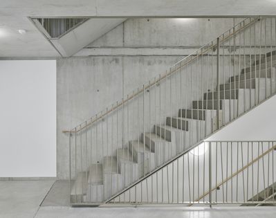Bauherrschaft: STP Wohnungserrichtungs- u. Immobiliengesellschaft m.b.H. – Dennis Lin, Stefan Stolitzka
Architektur: balloon architekten ZT-OG – Rampula Gratl Wohofsky, Projektleitung: Andreas Gratl