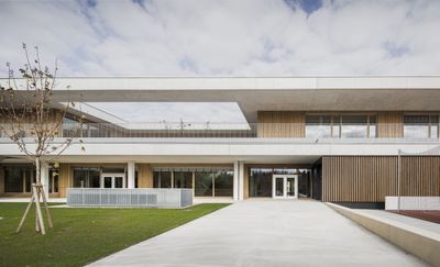 Bauherr:in:	Gemeinde Wals-Siezenheim 
Architektur:	thalmeier architektur 
Freiraumplanung: DnD Landschaftsplanung ZT KG 
Tragwerksplanung: Quercraft GmbH